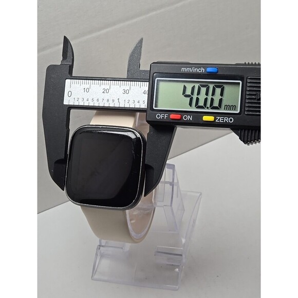 Fitbit Versa 2 Smartwatch Gray 40mm Alexa WR50M Always On Display W/ Charger - Picture 8 of 11